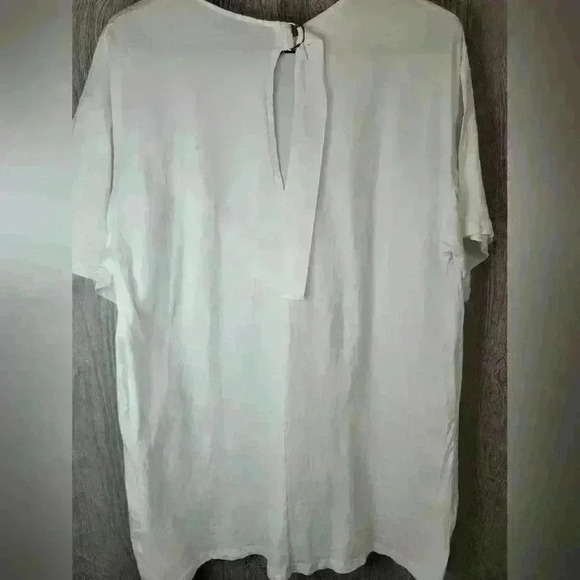 ZARA white blouse with pearl embellishments. Size medium 100% cotton. - Picture 5 of 6
